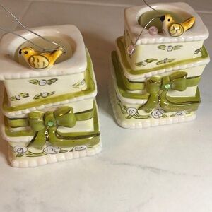 Blue sky two happy birthday cake tea light holders.  Green / white.  EUC